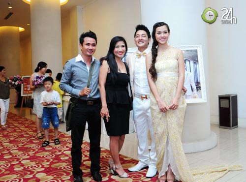 Cô dâu 19 tuổi rạng ngời trong ngày cưới - 2
