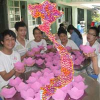 Bản đồ VN tạo bằng lồng đèn lớn nhất