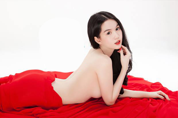 Bỏng mắt vì Ngọc Trinh! - 6