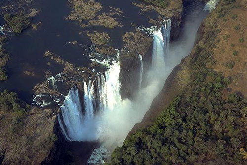 Bản Giốc vào top 10 thác nước hùng vĩ nhất thế giới - 9