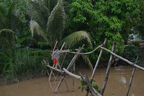 Khám phá những cây cầu khỉ cuối cùng ở miền Tây - 6