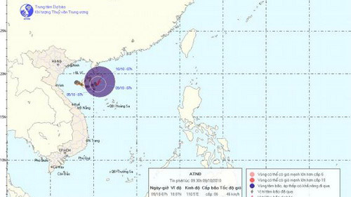 Áp thấp nhiệt đới cách Quảng trị 400km - 1