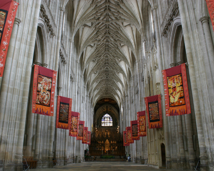 Bên trong Thánh đường Winchester Cathedral.