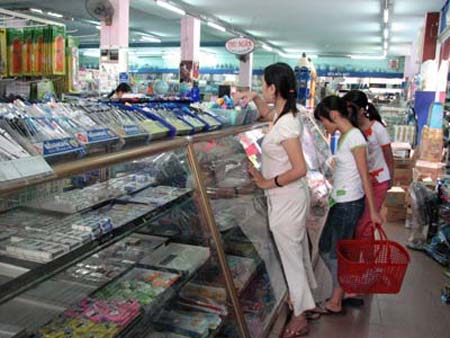 Đồ dùng học tập: Áp lực đè lên giáo viên mầm non - 1