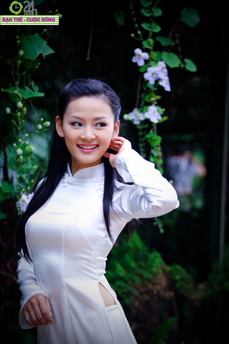 Hoa khôi Sinh viên HN tinh khôi trong tà áo dài trắng