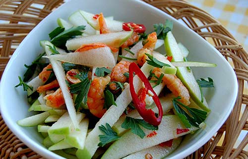 Chua ngọt giòn giòn: Gỏi táo tôm khô - 6