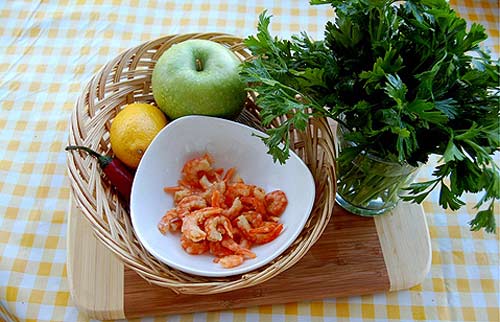 Chua ngọt giòn giòn: Gỏi táo tôm khô - 1