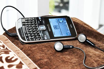Q-mobile SUN – Thần Mặt Trời - 4