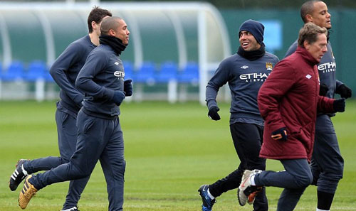 Mourinho ăn mặc kì quái (Những hình ảnh thể thao độc nhất ngày 15/12) - 2
