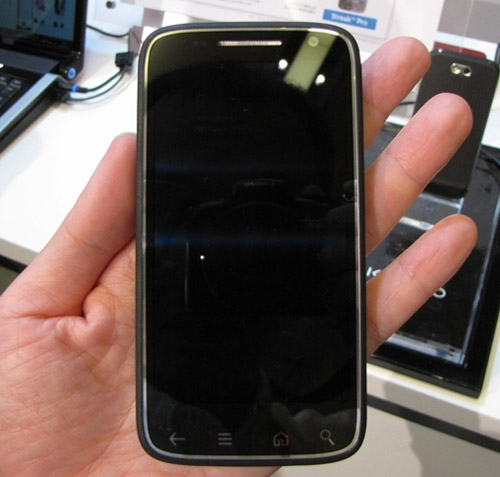 Dell Streak Pro 101DL" ngôi sao" mới trên bầu trời smartphone - 1