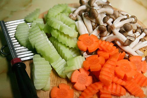 Canh nấm bổ dưỡng ngày mưa - 2