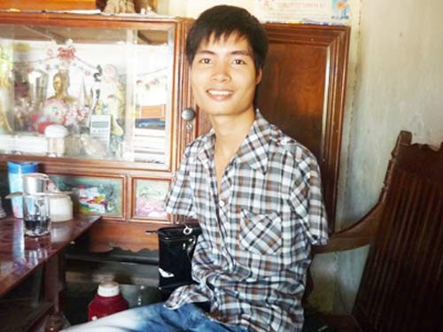 Em bé sinh ra không có hai tay - 4