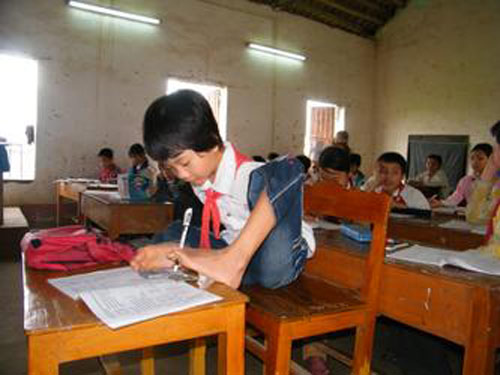 Em bé sinh ra không có hai tay - 5