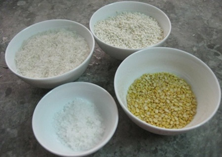 Đổi món cuối tuần với gà rang muối - 1