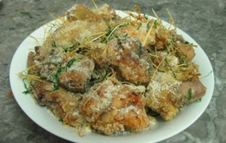 Đổi món cuối tuần với gà rang muối - 13