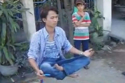 Gặp kỳ nhân ngồi lơ lửng trong không khí - 2
