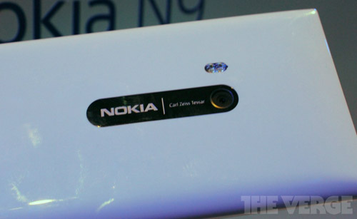 Công bố Nokia N9 màu trắng - 3