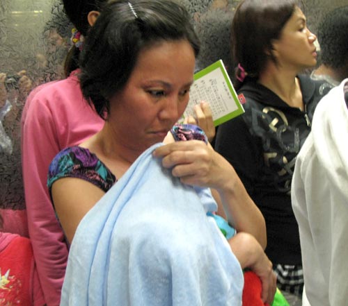 Mối lo bắt cóc trẻ sơ sinh tại bệnh viện - 2
