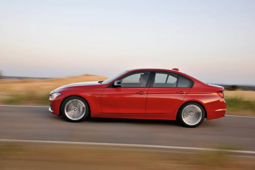 Báo giá BMW 3-Series 2012 - 4