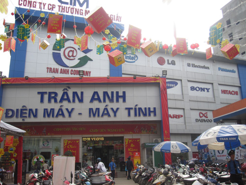 Từng bừng khai trương Trần Anh Long Biên - 2