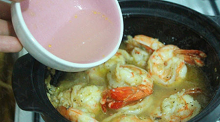 Tôm kho tàu ăn với cơm miễn chê - 9