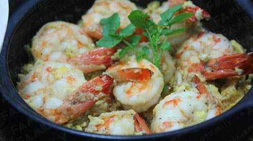 Tôm kho tàu ăn với cơm miễn chê - 11