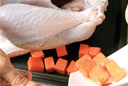 Giáng sinh đúng điệu với gà tây đút lò - 2