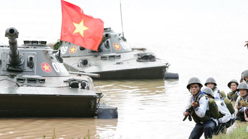 Một ngày ở doanh trại hải quân đánh bộ - 1