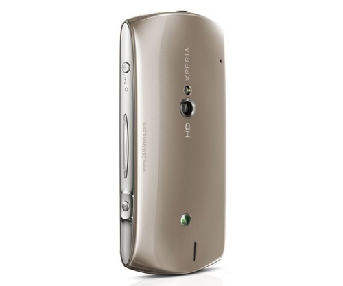 Xperia Neo V thay da, thay máu - 1
