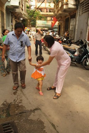 Ngộ nghĩnh hình ảnh trẻ tới trường - 3