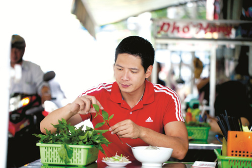 “Chụp lén” sao Việt đi ăn vỉa hè - 2