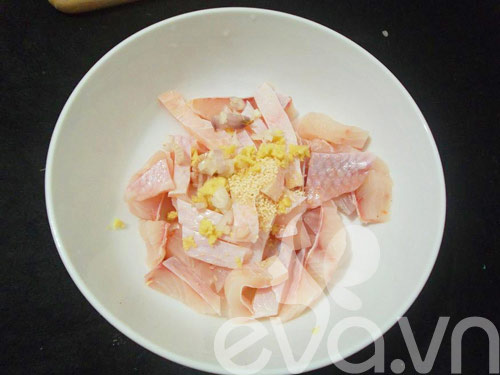 Lạ miệng với cá xào cần tỏi - 3
