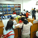 Ng&amp;#226;n h&amp;#224;ng qu&amp;#7889;c doanh v&amp;#224;o cu&amp;#7897;c &amp;#273;ua l&amp;#227;i su&amp;#7845;t