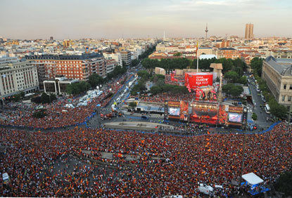 Chùm ảnh: Vinh quy bái tổ, Euro 2012, 