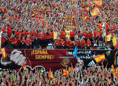 Chùm ảnh: Vinh quy bái tổ, Euro 2012, 