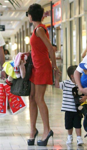 Victoria Beckham... "làm xiếc" với giày cao gót, Giầy - dép, Thời trang, 