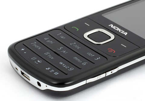 Mở hộp 'đàn em' của Nokia 6300 - 9