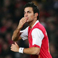 Barca không từ bỏ Fabregas (Tin vắn trưa 10/08)