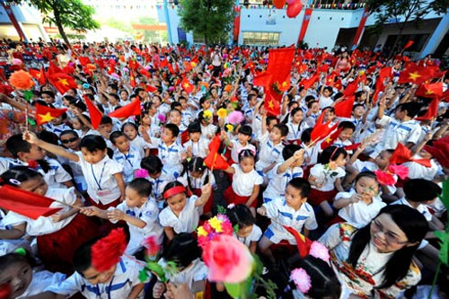 Hình ảnh hồn nhiên của các bé ngày khai trường - 3