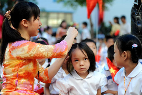 Hình ảnh hồn nhiên của các bé ngày khai trường - 5