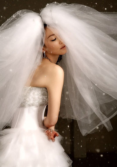 Đám cưới Phạm Văn Phương: Món hời của truyền hình? - 4