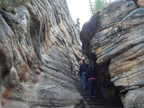 Kỳ vĩ thác nước và hẻm núi Athabasca