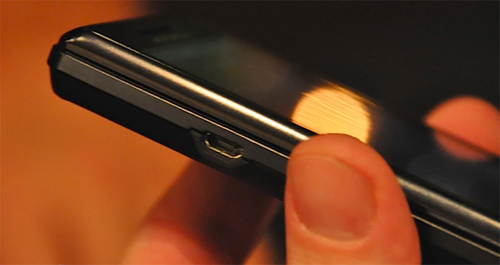 Motorola Droid: "Dế" QWERTY trượt mỏng nhất thế giới, Điện thoại, Thời trang Hi-tech, 