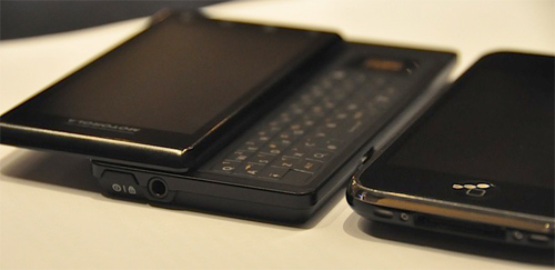Motorola Droid: "Dế" QWERTY trượt mỏng nhất thế giới, Điện thoại, Thời trang Hi-tech, 