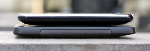 HTC HD2 so dáng với iPhone 3GS, Thời trang Hi-tech, 