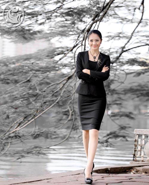 Thời trang Thu Thủy biến tấu với Vest - 1