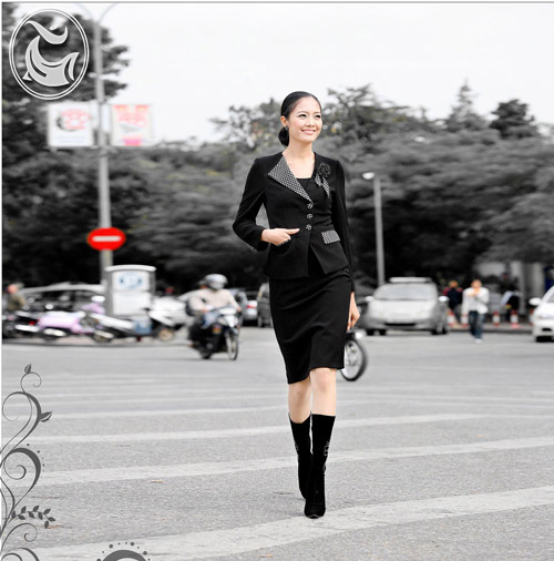 Thời trang Thu Thủy biến tấu với Vest - 4