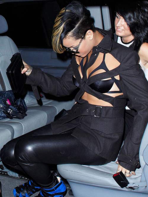 Nghệ thuật khoe cơ thể của Rihanna, Thời trang, 