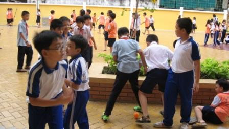 [Image: 1259318562-tre-3.jpg]