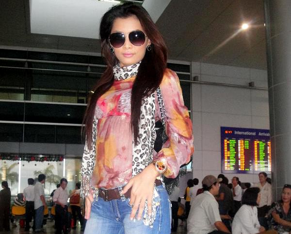 “Siêu vòng 3” bận rộn sau giải Á hậu, Thời trang, 